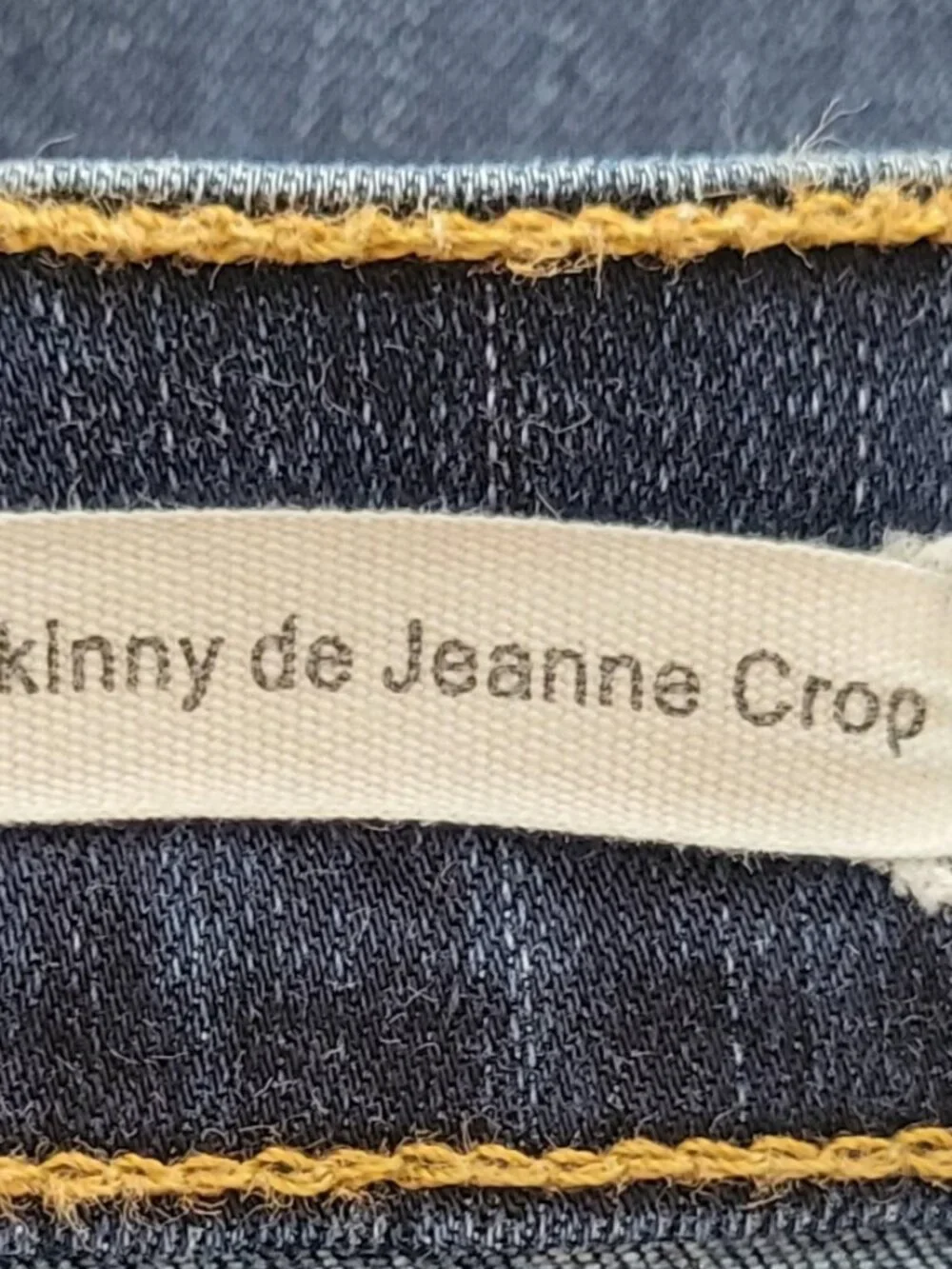 Frame Denim Crop Jeans Thorpe Dark Wash Raw Hem Distressed Size 29 - Picture 6 of 12